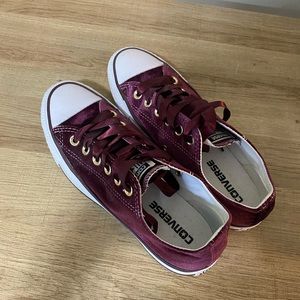 Velvet low top converse